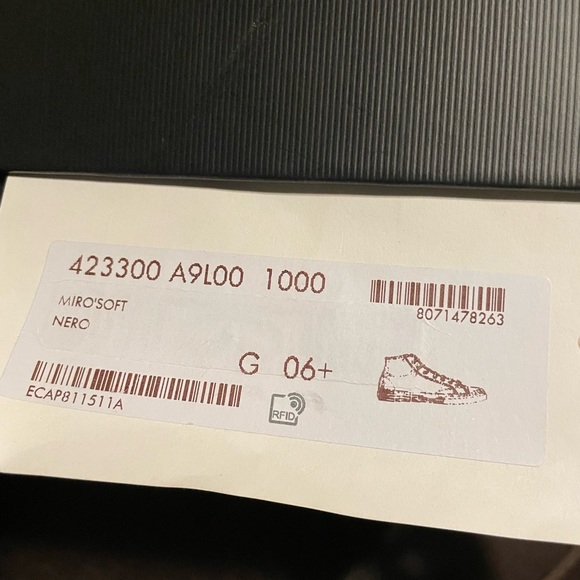 Gucci mens high top sneakers (Authentic) - Picture 8 of 8